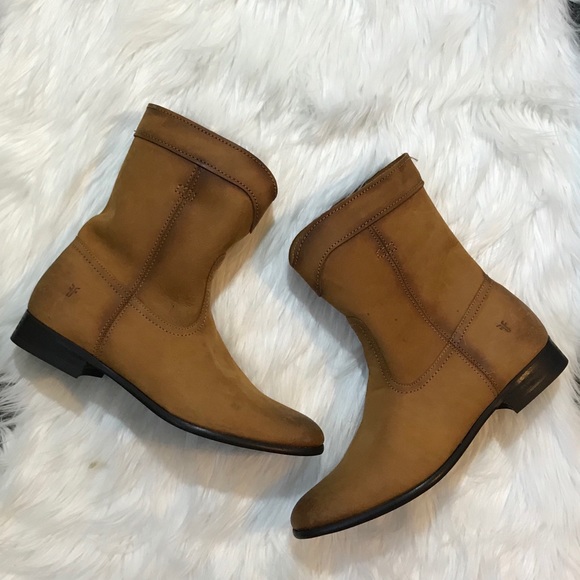 Frye Shoes - Frye NWOB Cara Cognac Leather Short Riding Boot